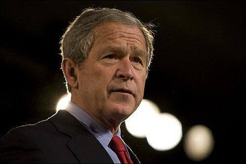 George W Bush disse que vai se "ocupar" das dificuldades da economia do país