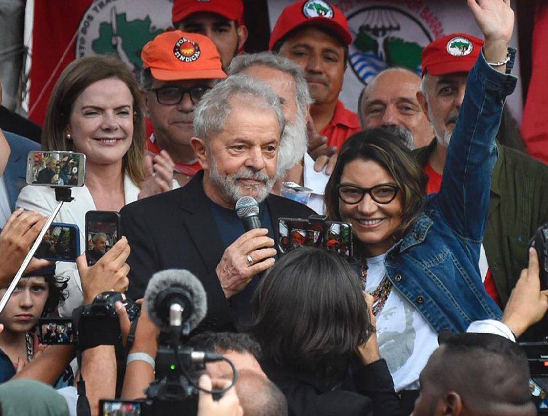 Lula tem estimulado o lançamento de candidaturas próprias, sem afastar a hipótese de coligação com opositores de Bolsonaro