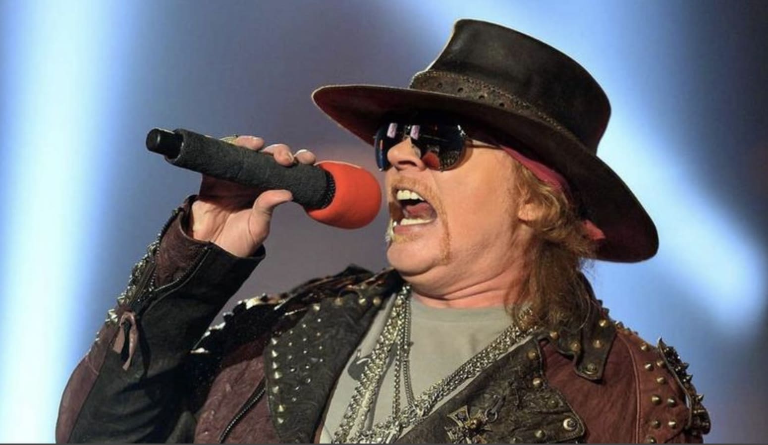 Grupo de Axl Rose aterriza na cidade com o novo show da turnê “Guns N’ Roses Are F’ N’ Back!”, que acontece no dia 13 de setembro, no Mineirão