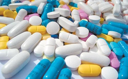 Inúmeros medicamentos contam com paracetamol em suas fórmulas