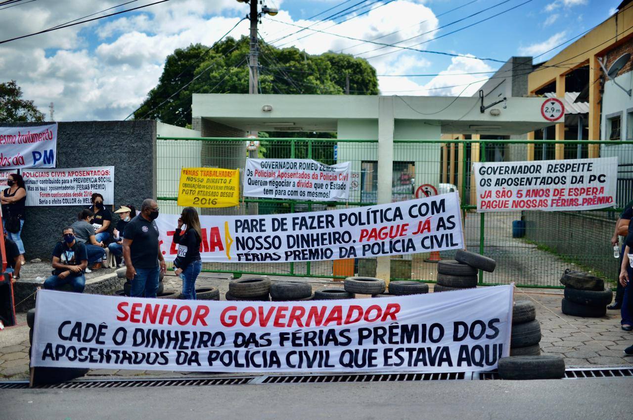 Protesto de delegados aposentados