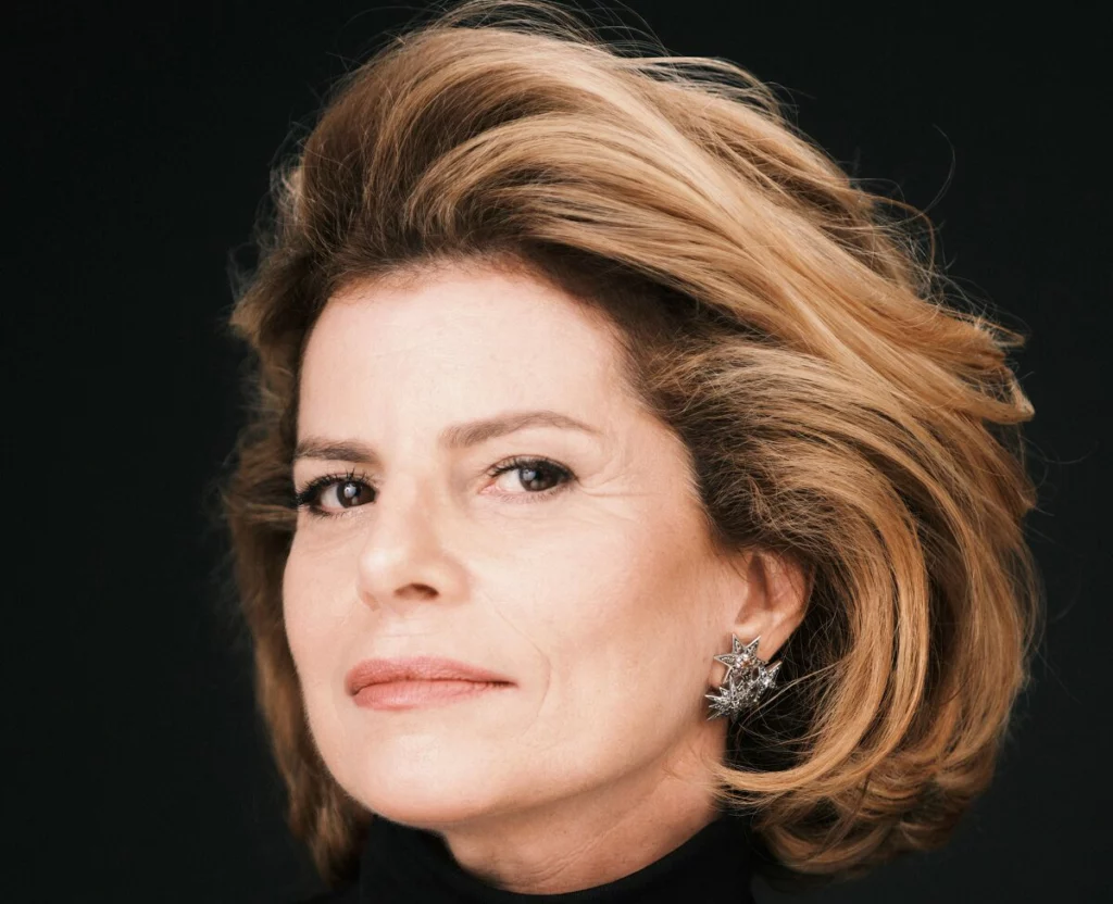 Débora Bloch e o visual para viver Odete Roitman em Vale Tudo