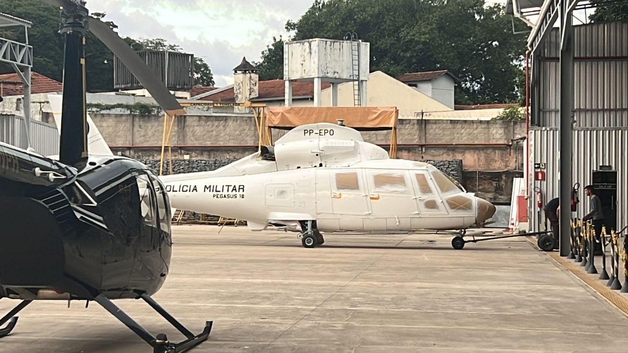 Helicóptero Pegasus da PMMG no aeroporto Carlos pratesjpeg