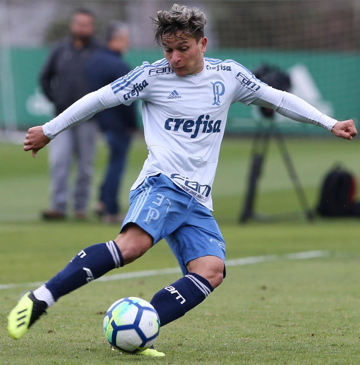 Felipão não poderá contar com o jovem atacante Artur para encarar a Raposa