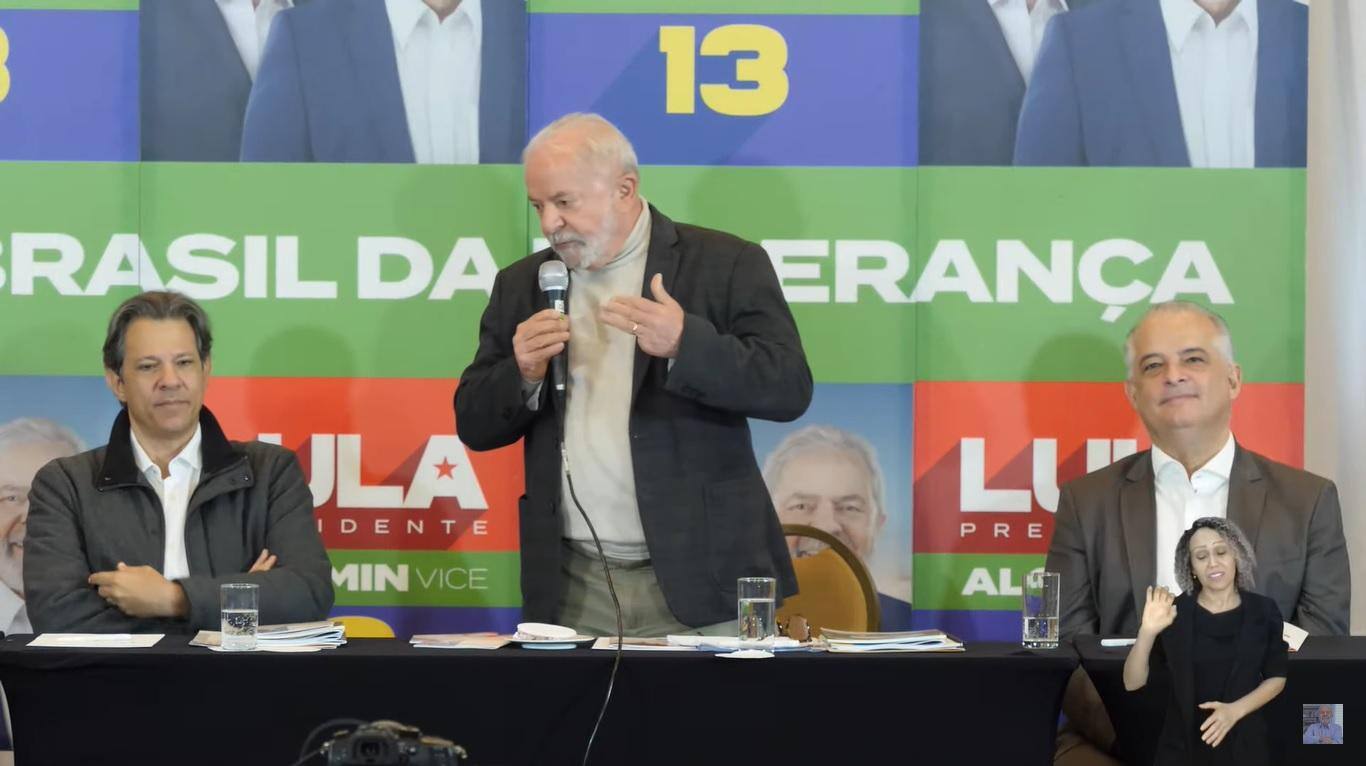 Lula mostrou confiança na vitória no Brasil e em São Paulo, onde seus aliados lideram as pesquisas
