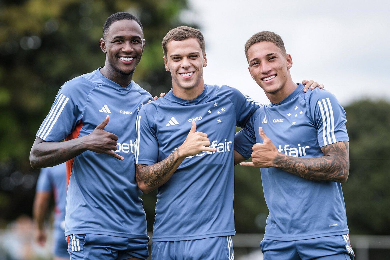 João Pedro, Vitinho e Robert são alguns dos crias da Toca que estão no elenco profissional do Cruzeiro