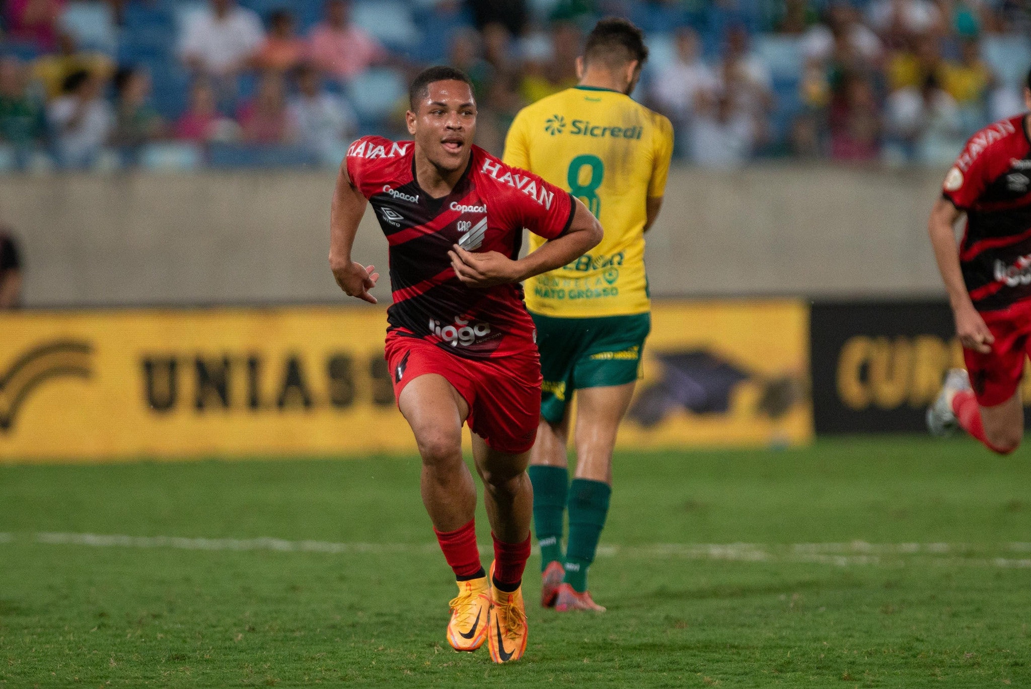 Vitor Roque, atacante do Athletico-PR