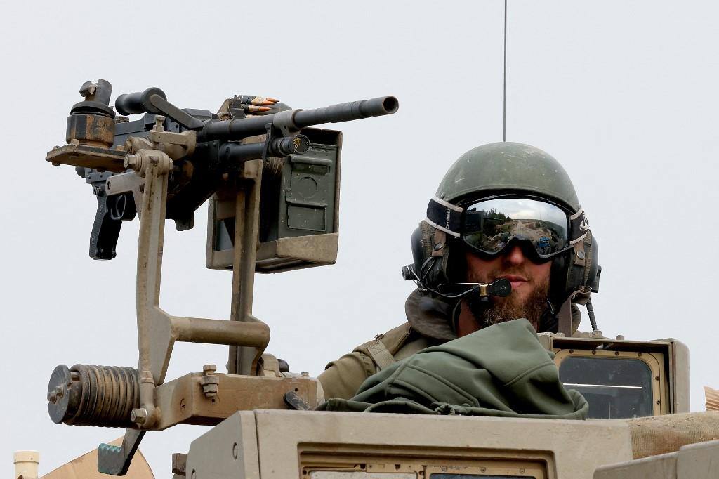 Soldado israelense em veículo de guerra. Imagem ilustrativa