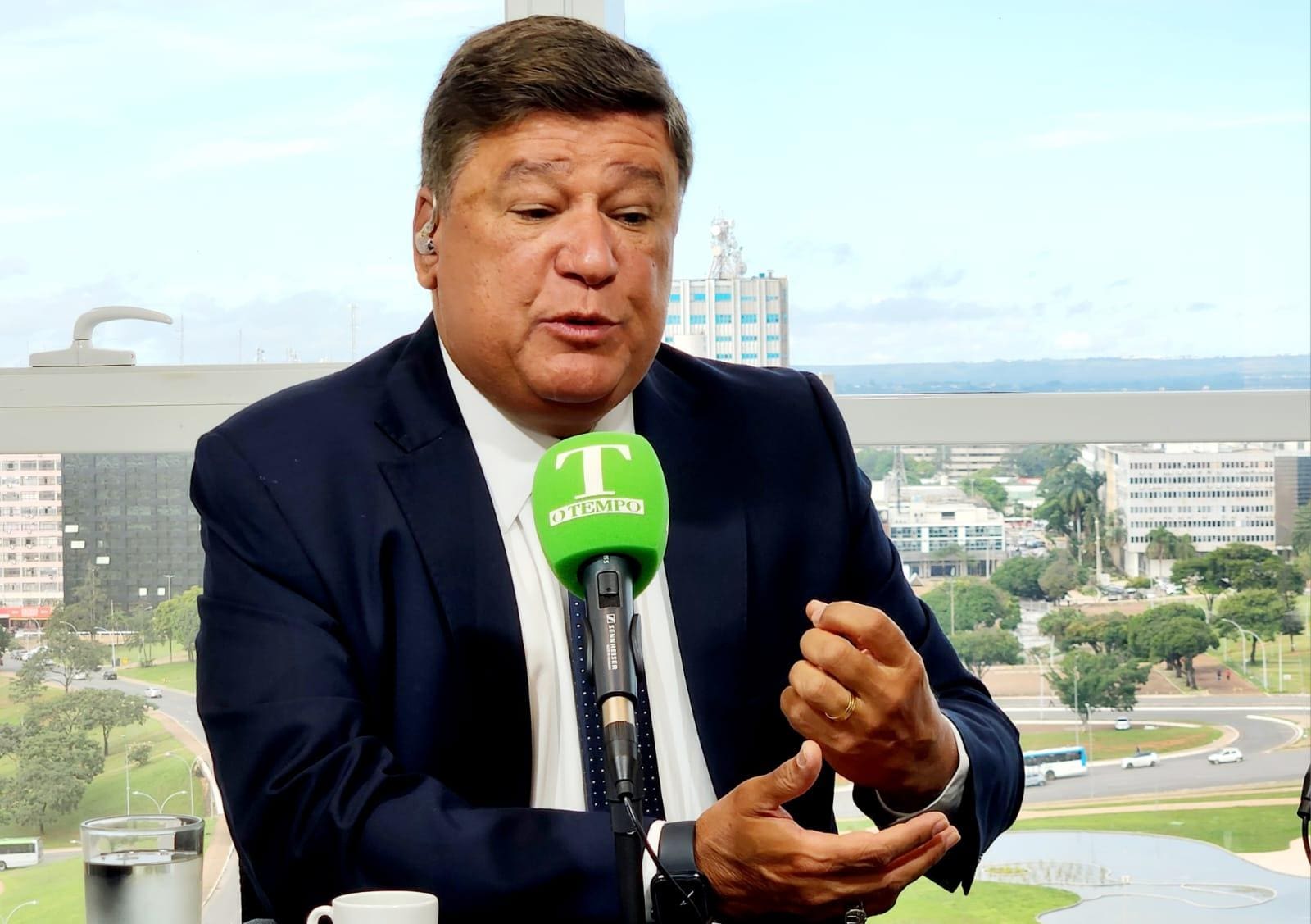 Senador Carlos Viana na redação de O Tempo Brasília