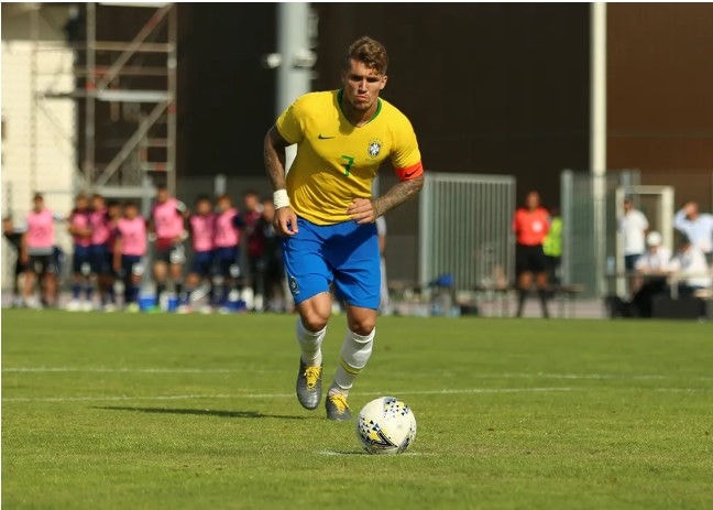 O zagueiro Lyanco é um dos prováveis reforços atleticanos que pode chegar na abertura da próxima janela de transferências