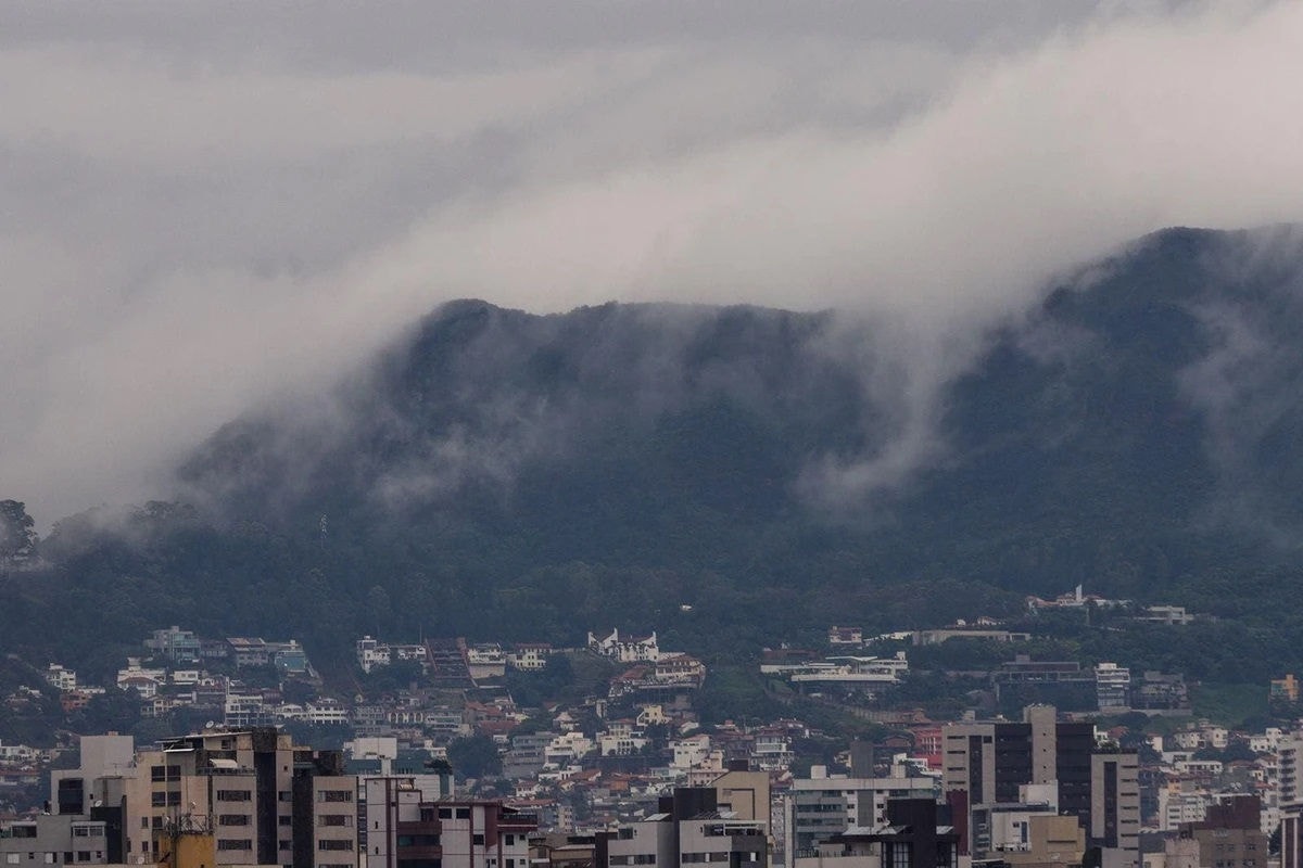 Belo Horizonte teve uma segunda-feira de muita nebulosidade 
