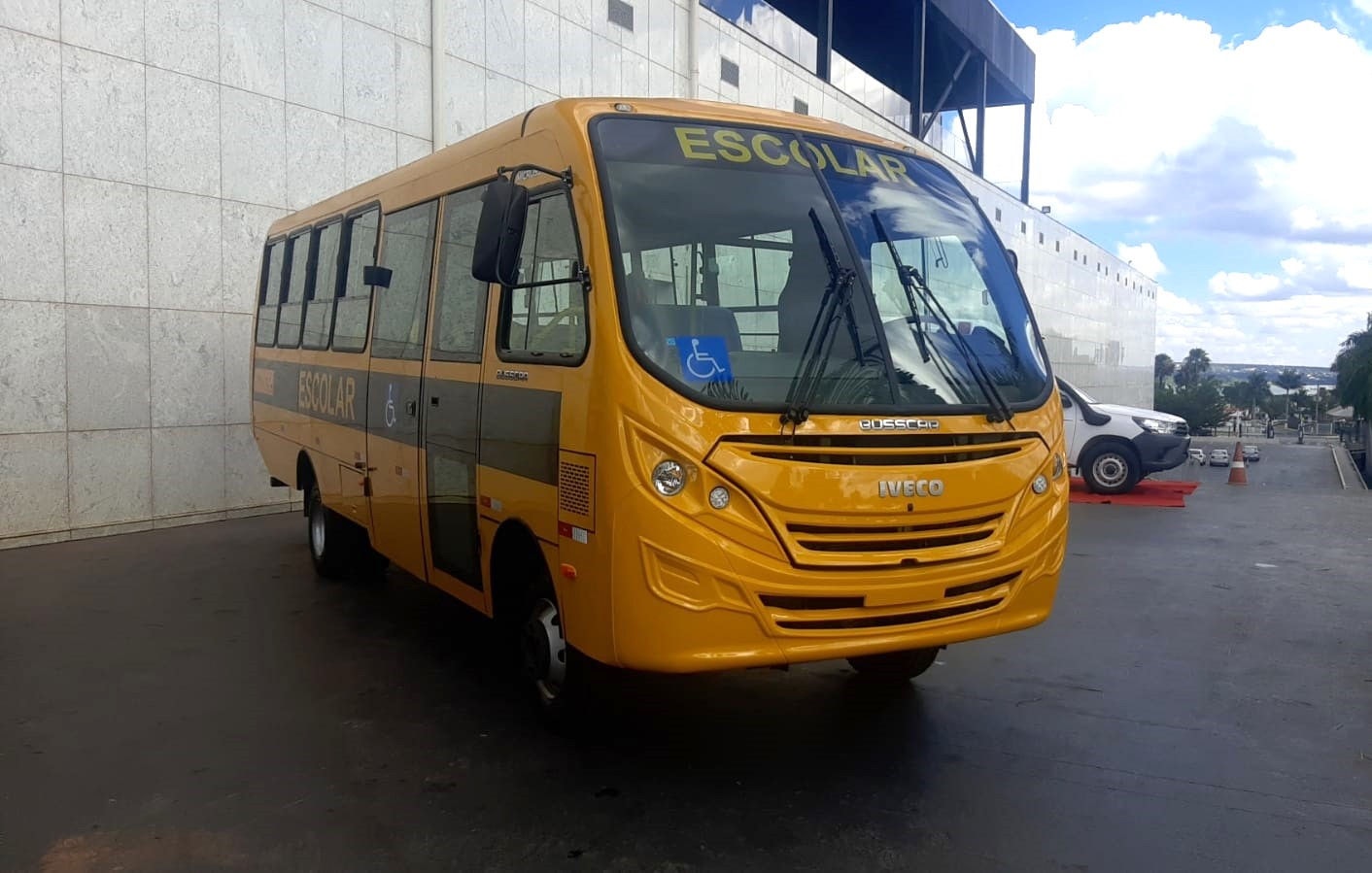 Iveco fornece ônibus escolares para o programa Caminhos da Escola, do governo federal