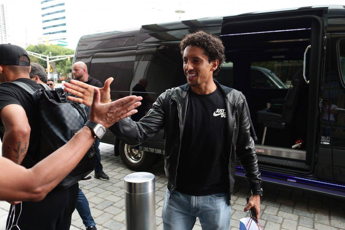 Companheiros de Seleção e clube (PSG), Marquinhos e Thiago Silva se apresentaram juntos à Seleção