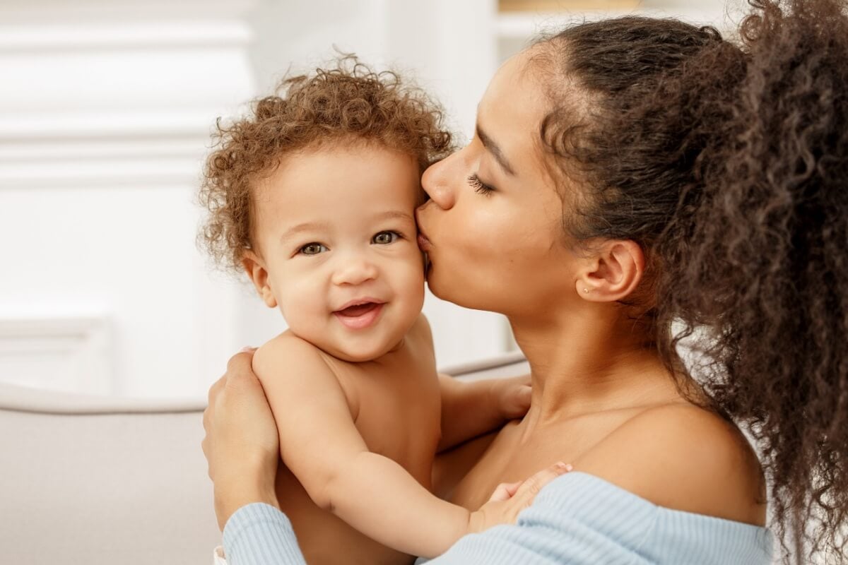 O burnout materno é uma realidade silenciosa que merece ser reconhecida e abordada com empatia e apoio