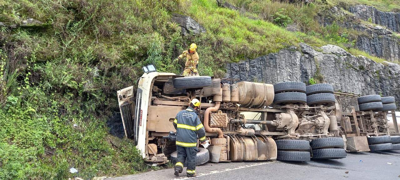 Acidente BR-265 em Barbacena
