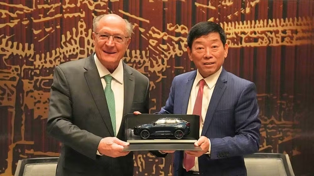 Jack Wey e o vice-presidente da República, Geraldo Alckimin, durante o encontro em Pequim, na China