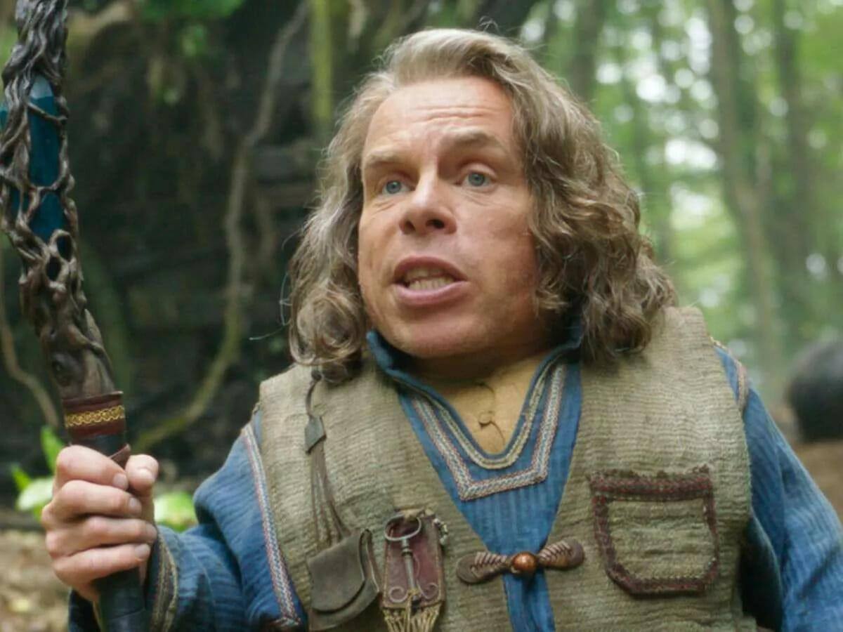 Warwick Davis detona saída de Willow do Disney+: “Constrangedor”