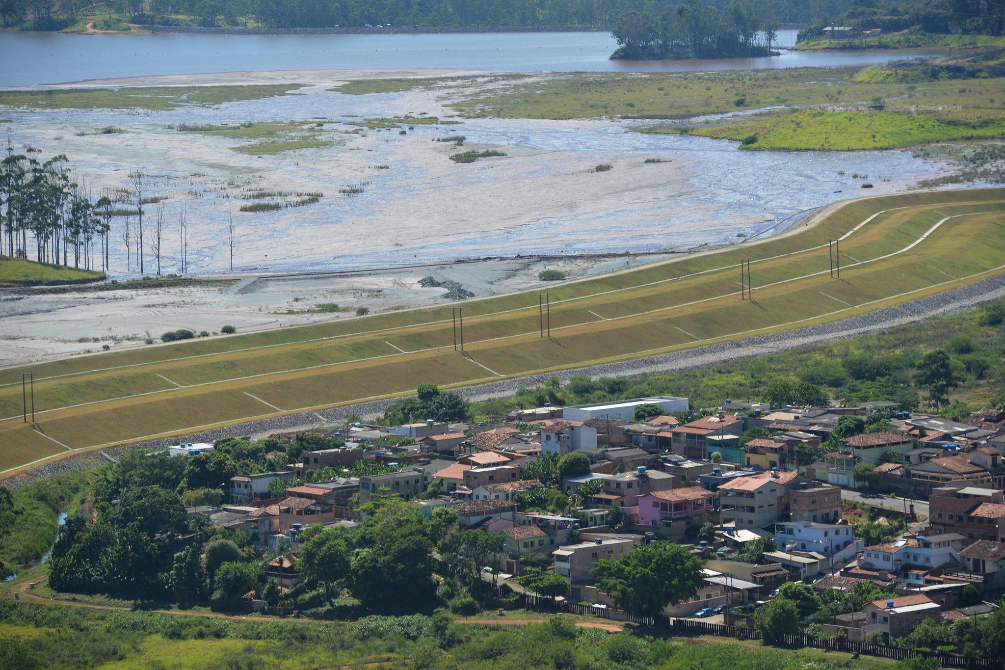 Itabira barragem