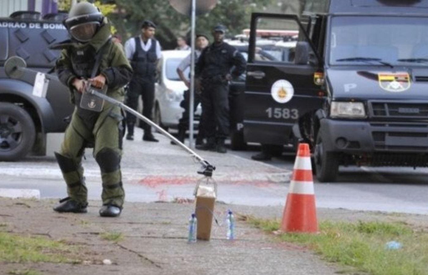 Há um ano, Brasília amanheceu com a notícia de que haveria uma bomba escondida no aeroporto da capital federal