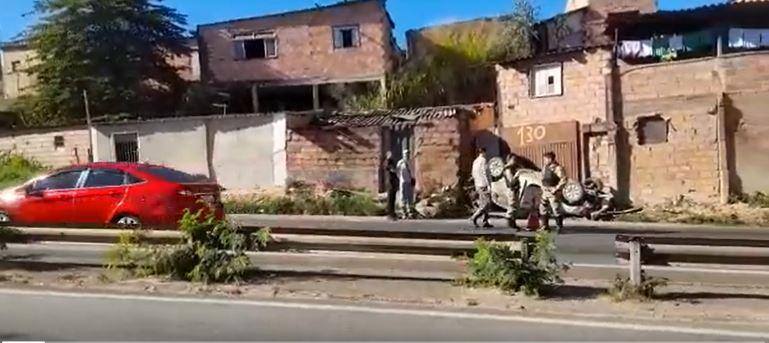 Acidente foi na Vila da Luz, mesmo local onde carreta caiu sobre casas e deixou feridos