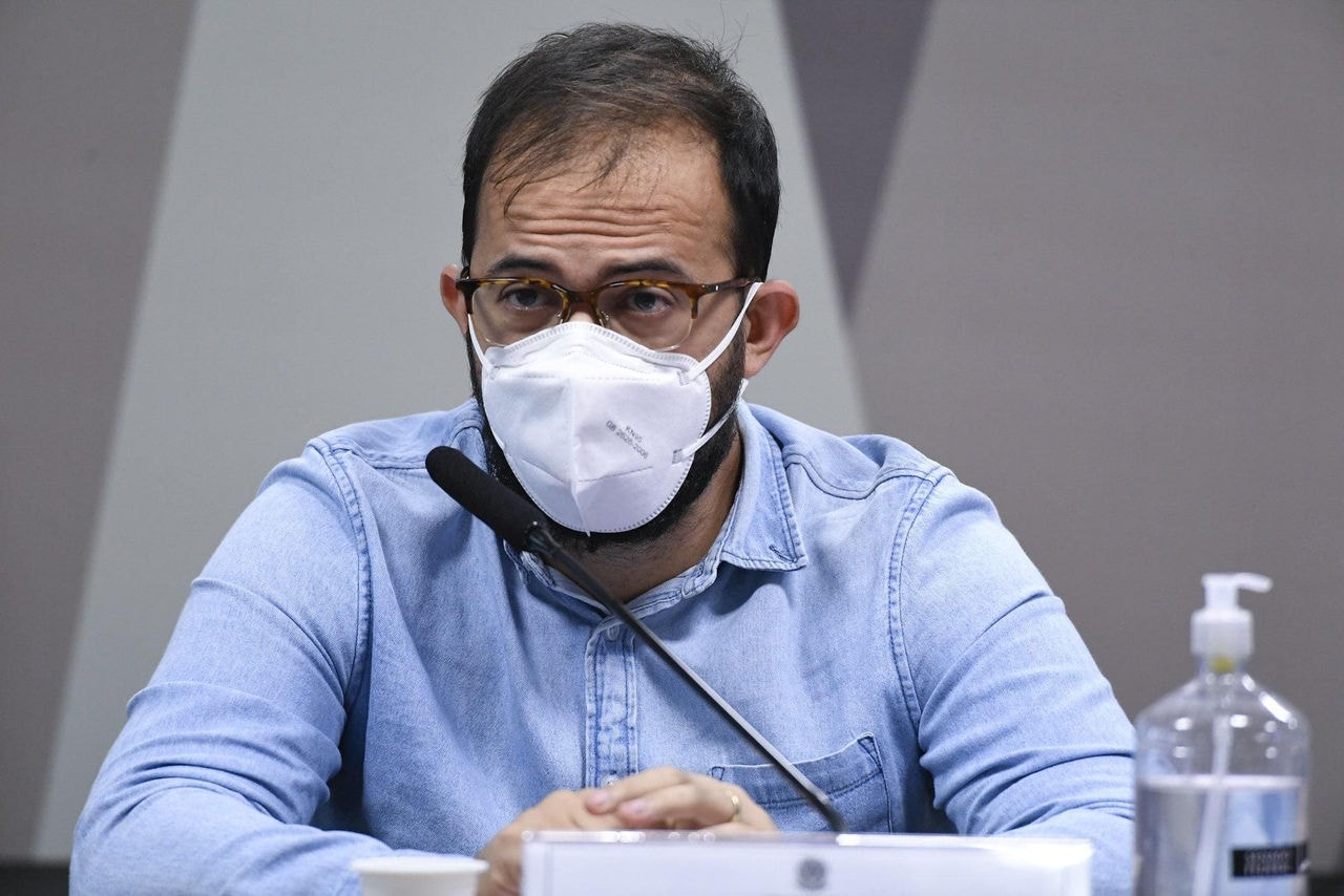Servidor do Ministério da Saúde Luis Ricardo Miranda afirmou que não teve indicação política para atuar na pasta