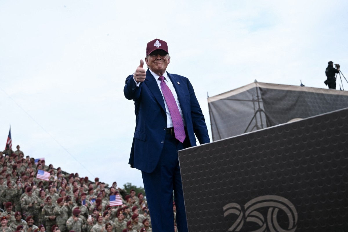 O presidente Donald Trump acredita que tarifas altas beneficiam os EUA