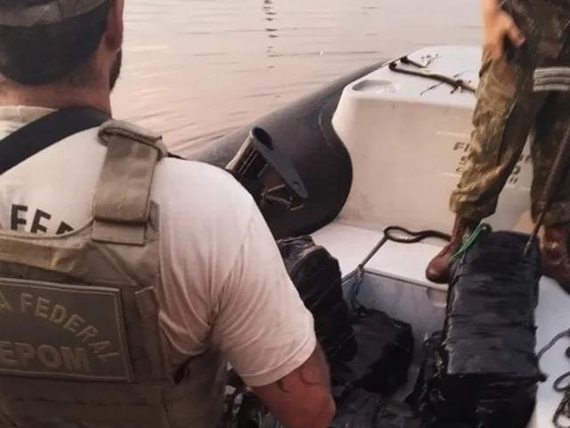 Polícia Federal foi ao local onde barco foi encontrado à deriva com corpos no Pará