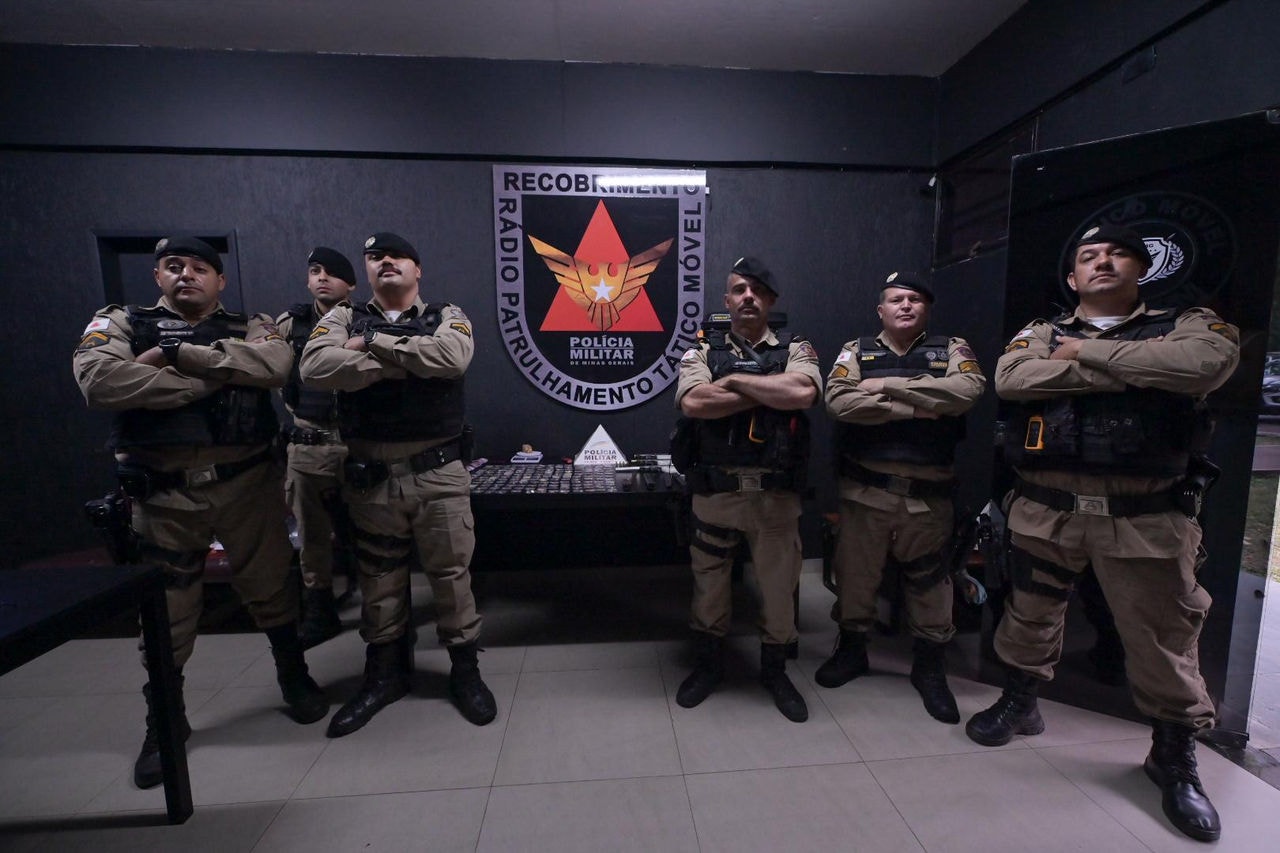 Ação conjunta do Tático Móvel do 22º e do 13º Batalhões da Polícia Militar resultou na apreensão de um adolescente e na descoberta de uma fábrica artesanal de submetralhadoras