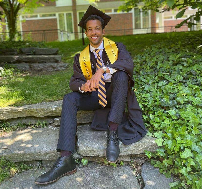 Jovem se formou em Havard
