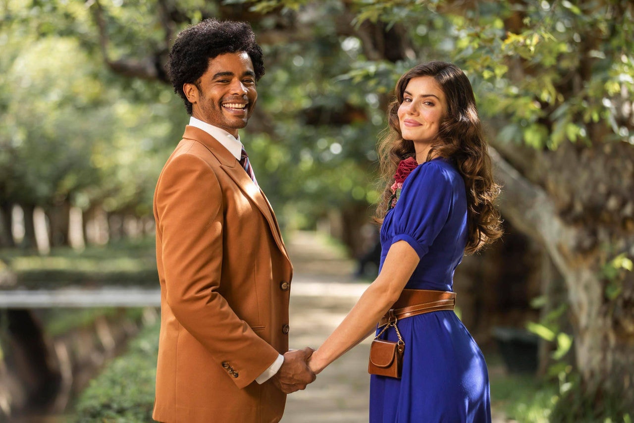 Diogo Almeida foi par romântico de Camila Queiroz na novela "Amor Perfeito"