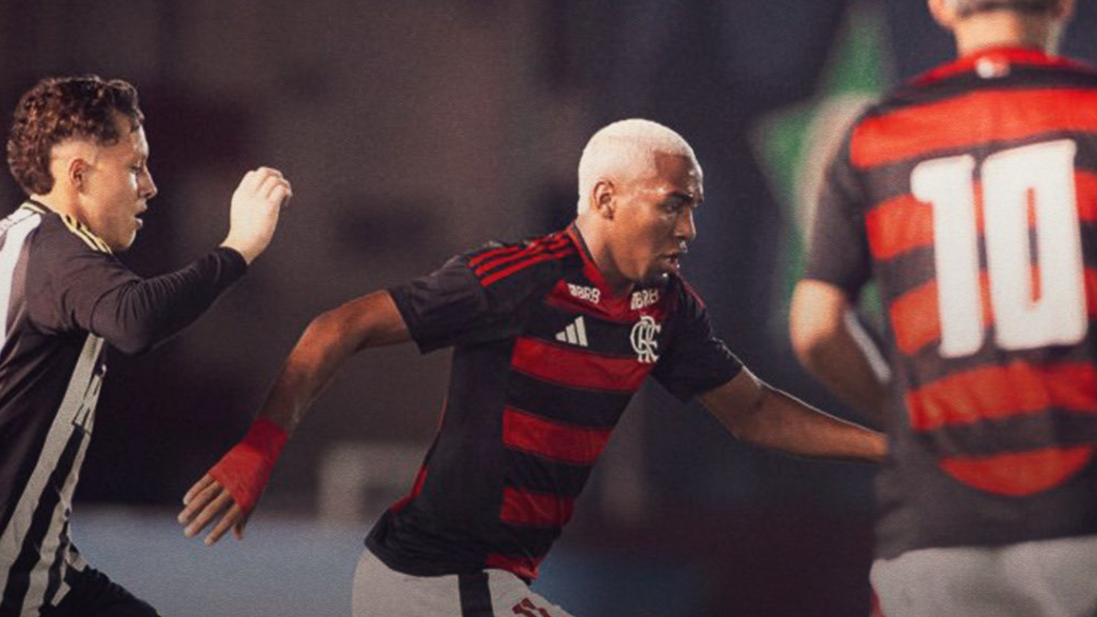 Flamengo venceu o Galo de virada