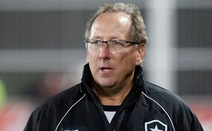 John Textor, dono do Botafogo, denunciou a manipulação de jogos no Campeonato Brasileiro