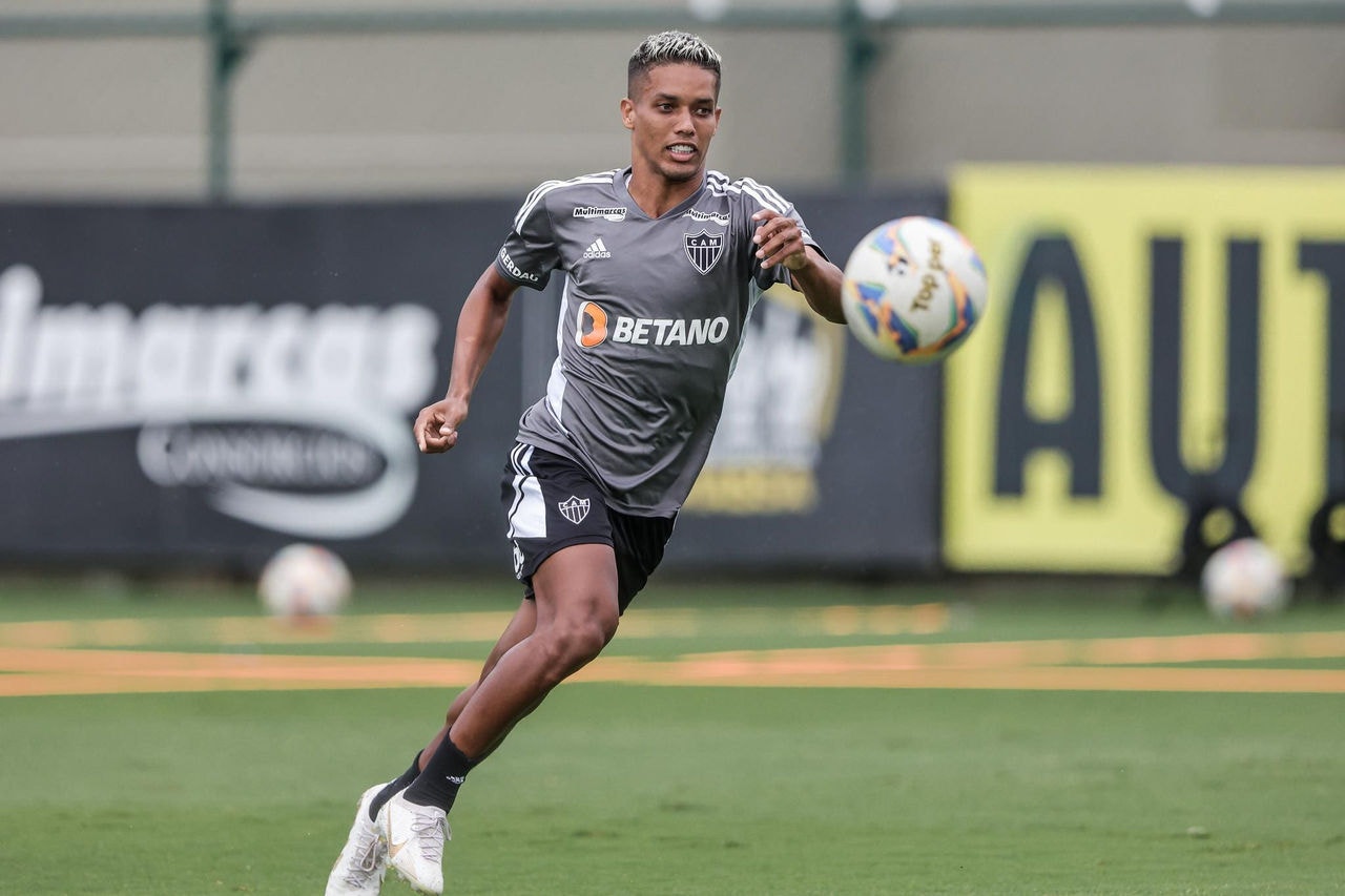 Pedrinho, meia do Atlético