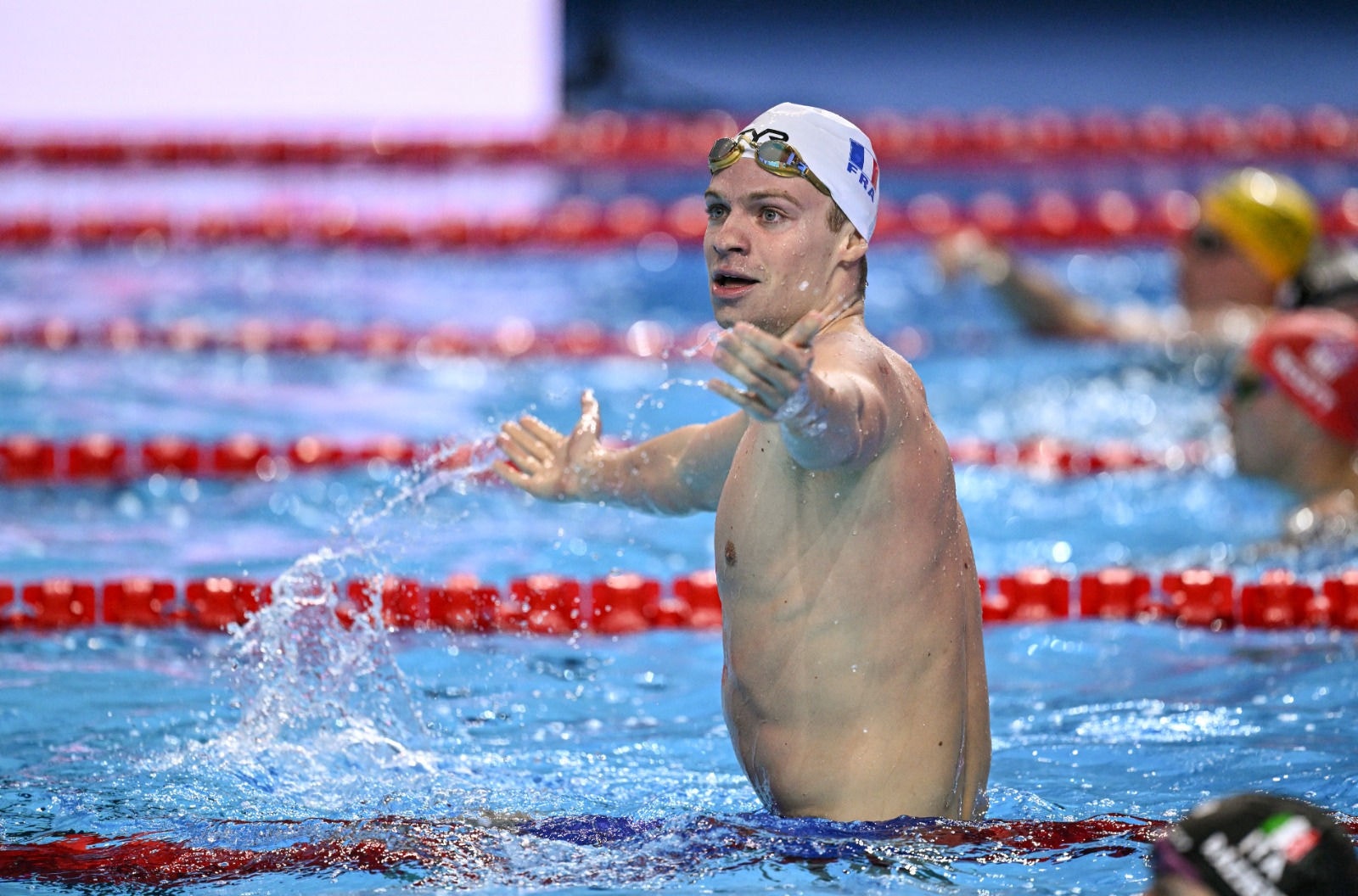 Léon Marchand é o novo recordista mundial dos 200m medley