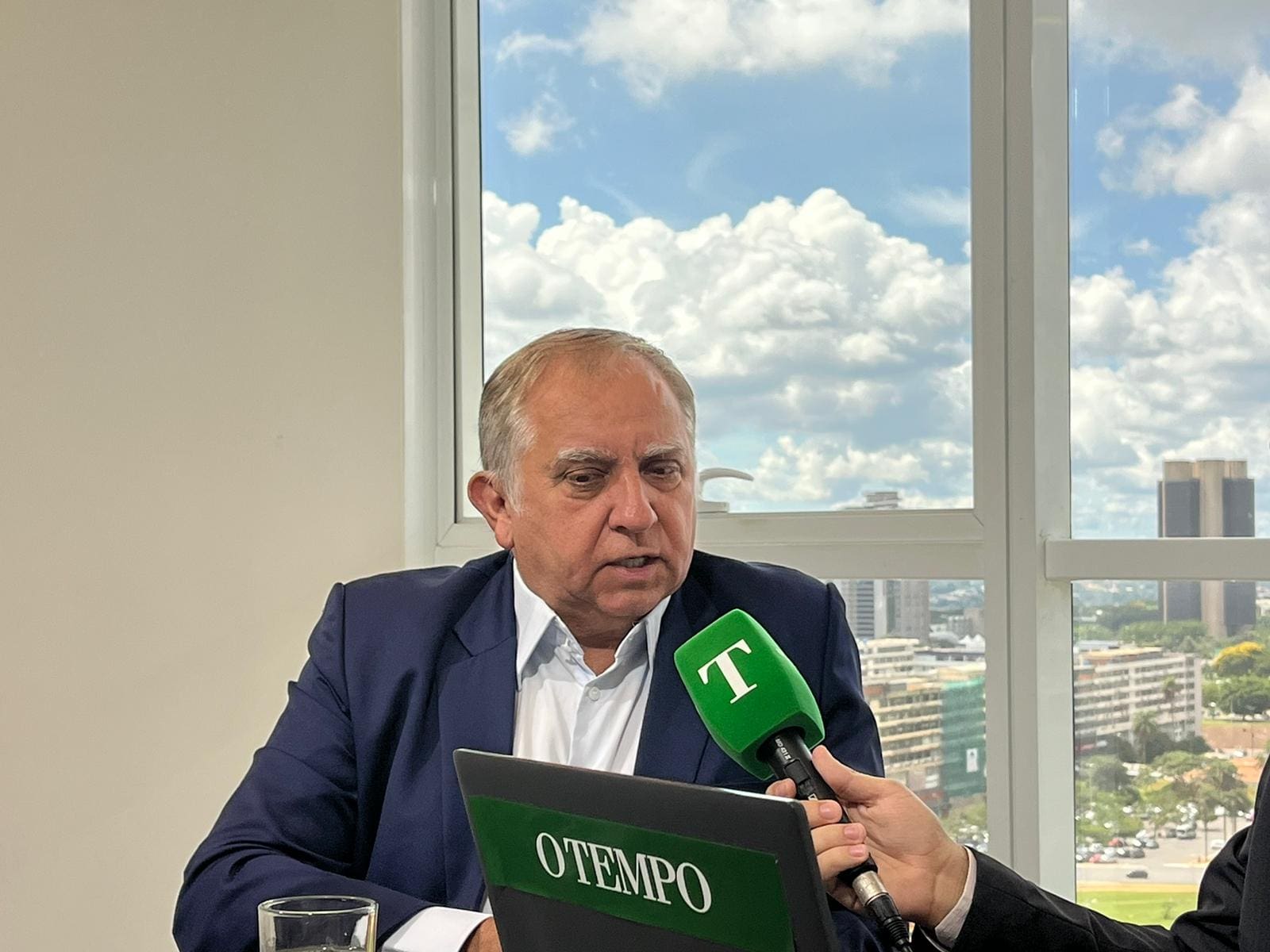 Senador Izalci Lucas em entrevista a O TEMPO