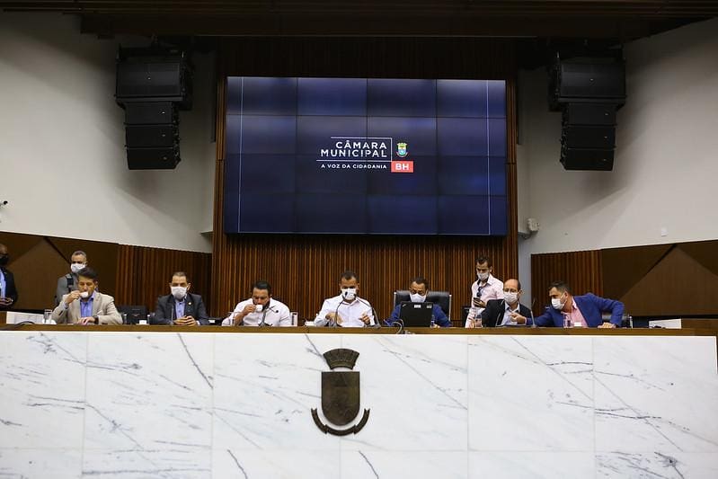 Vereadores de Belo Horizonte pedem reabertura das igrejas, e prefeitura abre diálogo