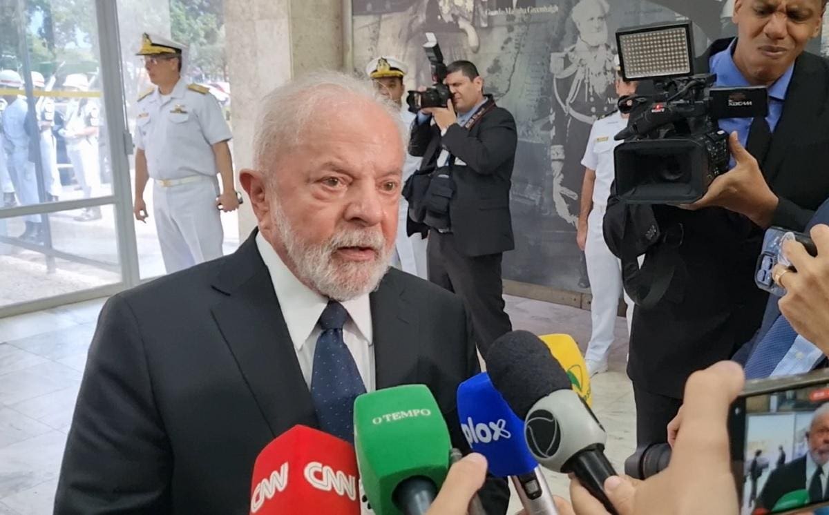Lula disse que 1º de Maio 'voltará a ser um dia de conquistas' e de 'recuperar direitos perdidos' antes ato com centrais sindicais