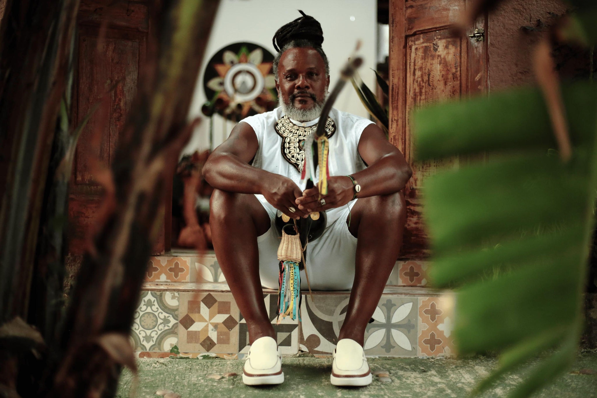 Mestre Negoativo mostra as 10 faixas de “O Arco Ancestral e os Vissungos das Gerais” neste domingo (22), em BH
