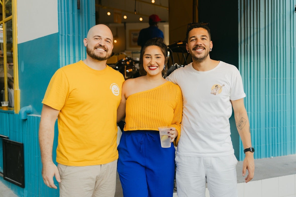 Os sócios do Angu Bar de Estufa, Rafa Marra, Ana Carolina Monteiro e Caio Almeida