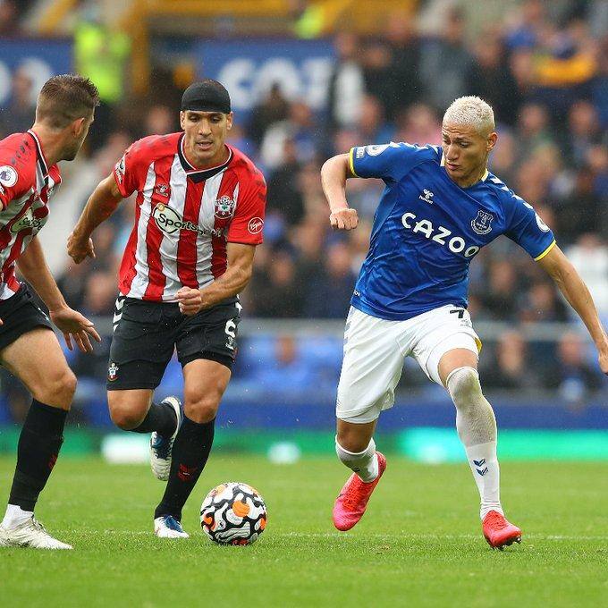 Richarlison é um dos destaques do Everton