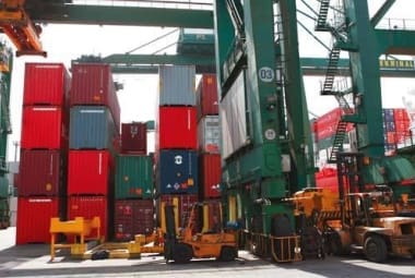 Importações que chegam aos portos brasileiros cresceram