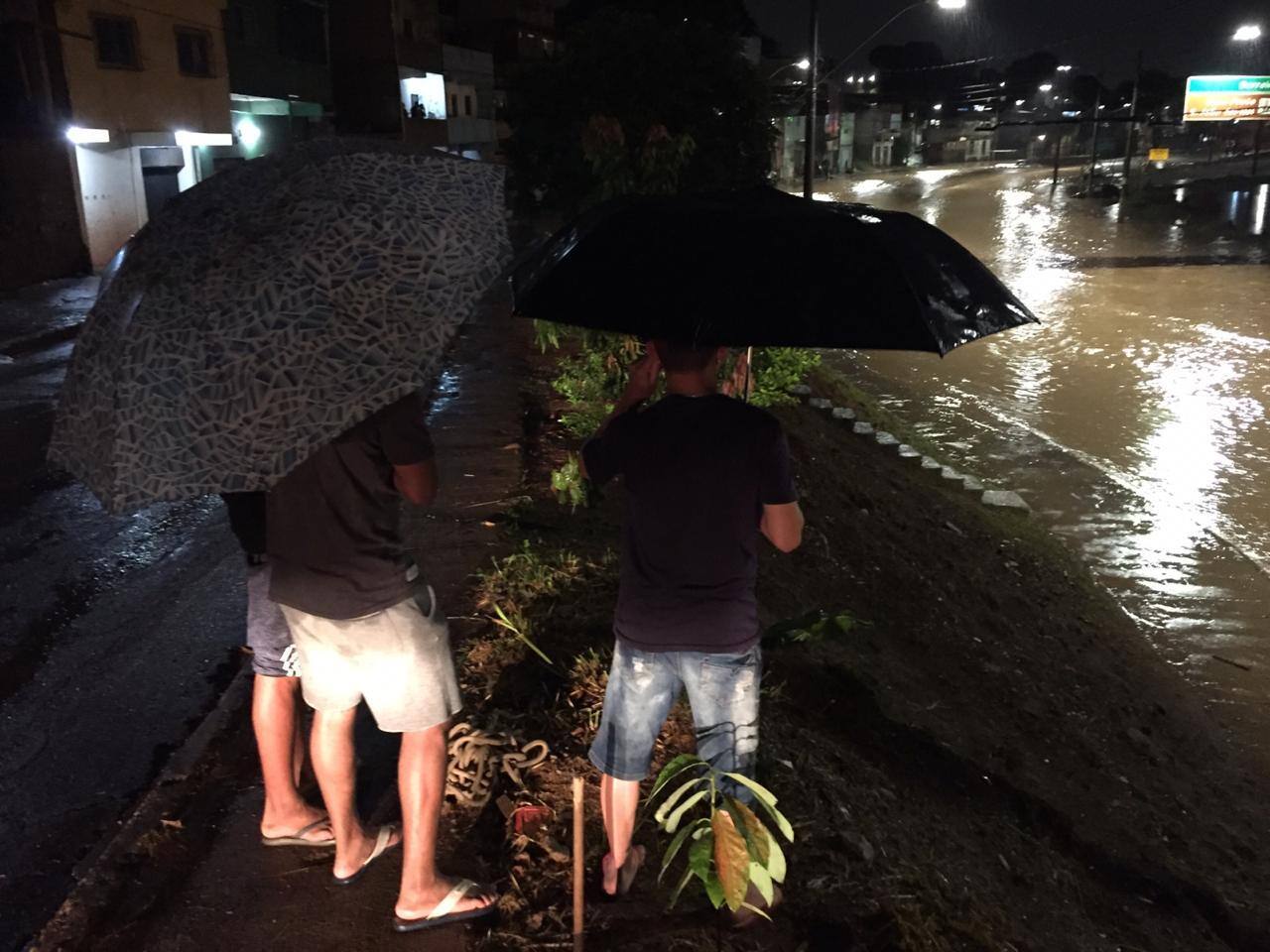 Avenida Tereza Cristina Chuva