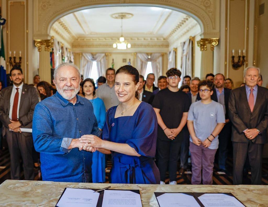 Na imagem, o presidente da República, Luiz Inácio Lula da Silva (PT), e a governadora do Pernambuco, Raquel Lyra