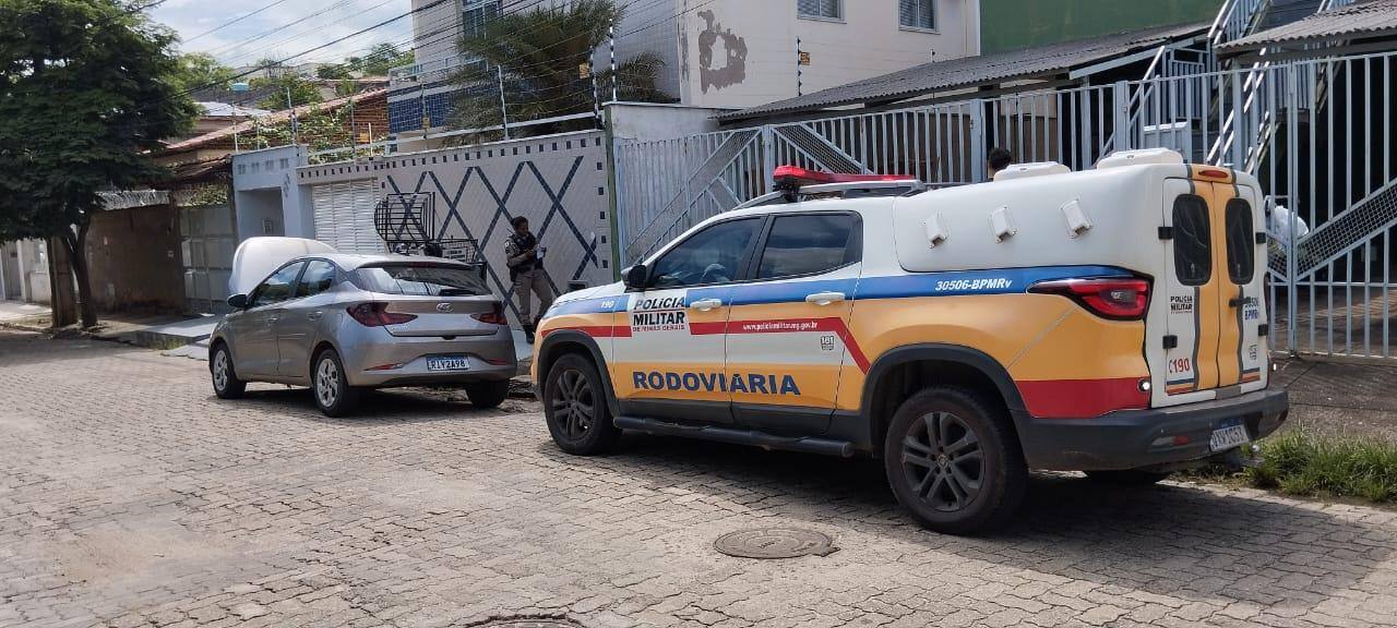 Carro foi encontrado a 600 km de distância do local do crime