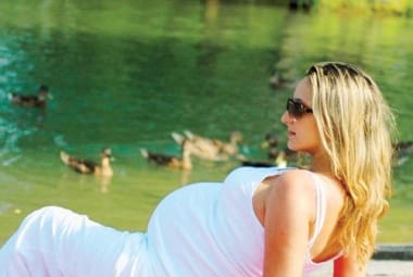 Prevenção Mulheres devem tomar sol e vitamina D durante a gravidez