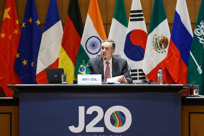 O presidente do STF, Luís Roberto Barroso, durante encontro de presidentes e representantes das Supremas Cortes e dos Tribunais Constitucionais dos países integrantes do G20