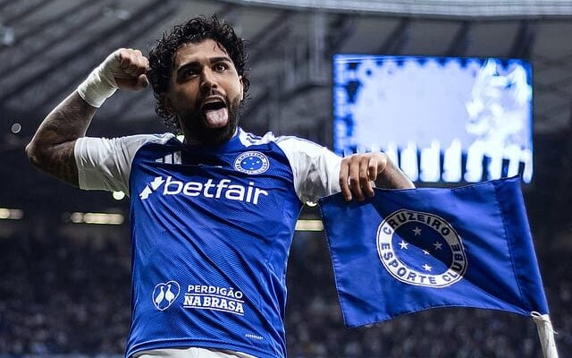 Gabigol comemora seu segundo gol na vitória do Cruzeiro sobre o Juventude (Foto: Gustavo Aleixo/Cruzeiro)