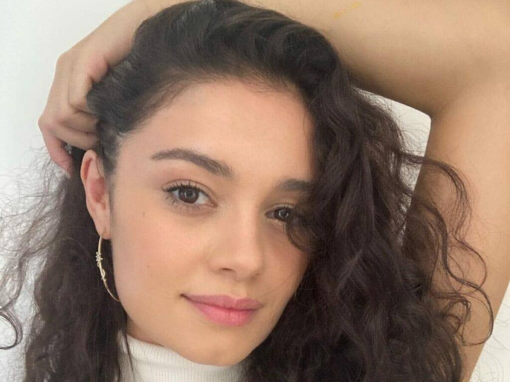 A atriz Sophie Charlotte curte clima ensolarado no RJ ao lado do ex-marido e de seu filho
