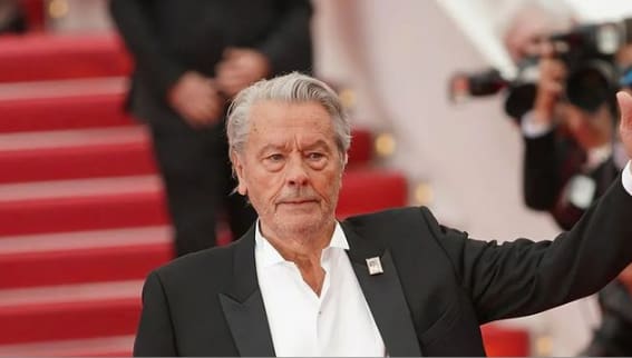 Alain Delon tem 86 anos e sofreu um AVC em 2019
