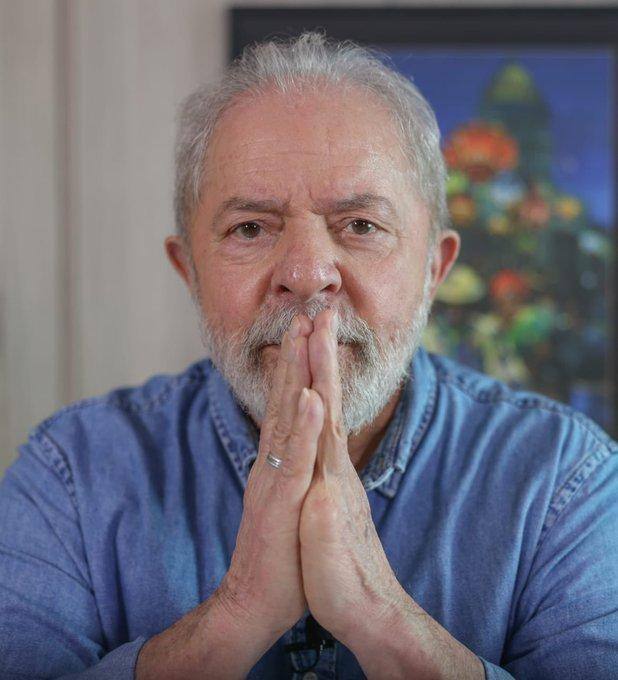 Na imagem, o candidato à presidência da República pelo PT, Luiz Inácio Lula da Silva